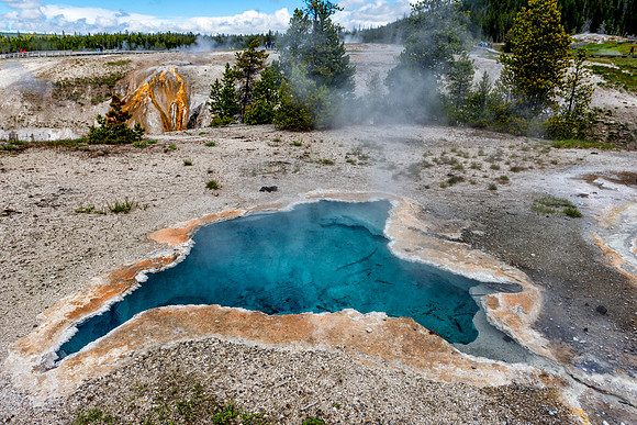 Thermal Pool at Upper Geyser Basin, hot spring, old faithful, yellowstone, upper geyser basin